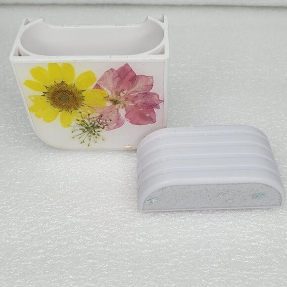 Real Flower AirPod Case 2 Yellow & Pink - Picture 2 of 6